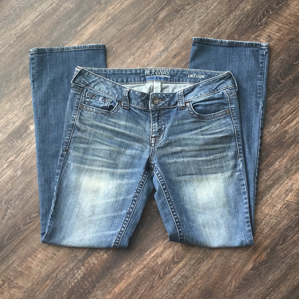 Refuge Runway Everyday Boot. Size 8R